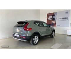 Volvo XC40 XC40 Core, B3 Mild hybrid, Gasolina de 2024 con 29.460 Km por 33.900 EUR. en Cadiz