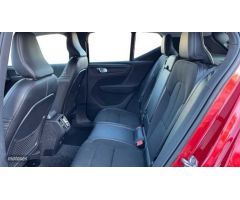Volvo XC40 2.0 D3 BUSINESS PLUS AUTO 150 5P de 2020 con 56.252 Km por 27.300 EUR. en Madrid