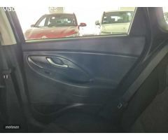 Hyundai i30 1.5 DPI Klass SLX 110 de 2023 con 14.300 Km por 17.900 EUR. en Madrid