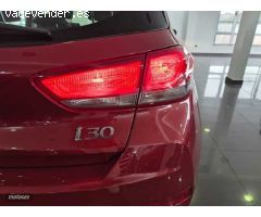 Hyundai i30 1.5 DPI Klass SLX 110 de 2023 con 14.300 Km por 17.900 EUR. en Madrid