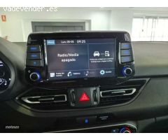 Hyundai i30 1.5 DPI Klass SLX 110 de 2023 con 14.300 Km por 17.900 EUR. en Madrid