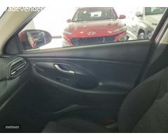 Hyundai i30 1.5 DPI Klass SLX 110 de 2023 con 14.300 Km por 17.900 EUR. en Madrid