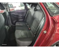 Hyundai i30 1.5 DPI Klass SLX 110 de 2023 con 14.300 Km por 17.900 EUR. en Madrid
