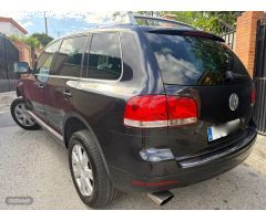 Volkswagen Touareg 2.5 TDI 4X4 BIXENON-NAVI DVD-KLIATIZADOR de 2005 con 347.000 Km por 5.500 EUR. en