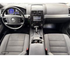Volkswagen Touareg 2.5 TDI 4X4 BIXENON-NAVI DVD-KLIATIZADOR de 2005 con 347.000 Km por 5.500 EUR. en