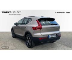 Volvo XC40 TODOTERRENO 2.0 B3 PLUS DARK AUTOMATICO 163CV 5P de 2023 con 28.038 Km por 99.999 EUR. en
