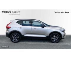 Volvo XC40 TODOTERRENO 2.0 B3 PLUS DARK AUTOMATICO 163CV 5P de 2023 con 28.038 Km por 99.999 EUR. en