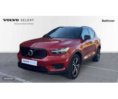 Volvo XC40 2.0 B3 R-DESIGN AUTO 163 5P de 2022 con 33.722 Km por 29.900 EUR. en Madrid