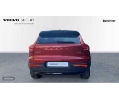 Volvo XC40 2.0 B3 R-DESIGN AUTO 163 5P de 2022 con 33.722 Km por 29.900 EUR. en Madrid