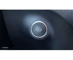 Volvo XC40 2.0 B3 R-DESIGN AUTO 163 5P de 2022 con 33.722 Km por 29.900 EUR. en Madrid