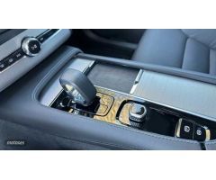 Volvo XC 90 2.0 B5 D MHEV CORE AWD AUTO 235 5P 7 Plazas de 2024 con 19.894 Km por 56.900 EUR. en Mad