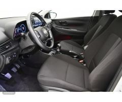 Hyundai i20 1.0 TGDI Klass 74 kW (100 CV) de 2024 con 17.631 Km por 17.990 EUR. en MADRID