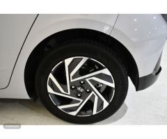 Hyundai i20 1.0 TGDI Klass 74 kW (100 CV) de 2024 con 17.631 Km por 17.990 EUR. en MADRID