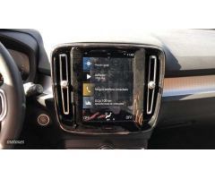 Volvo XC40 1.5 T4 PHEV RECHARGE CORE DCT 211 5P de 2023 con 20.449 Km por 31.995 EUR. en Valladolid