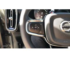Volvo XC40 1.5 T4 PHEV RECHARGE CORE DCT 211 5P de 2023 con 20.449 Km por 31.995 EUR. en Valladolid
