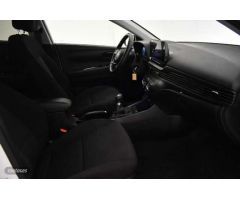 Hyundai i20 1.2 MPI Klass de 2024 con 15.075 Km por 18.200 EUR. en Barcelona