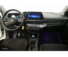 Hyundai i20 1.2 MPI Klass de 2024 con 15.075 Km por 18.200 EUR. en Barcelona