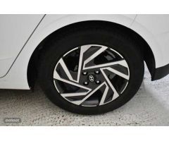 Hyundai i20 1.2 MPI Klass de 2024 con 15.075 Km por 18.200 EUR. en Barcelona