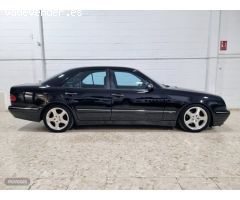 Mercedes Clase E E 320 cdi avangarde de 2000 con 165.000 Km por 4.600 EUR. en Sevilla