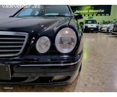 Mercedes Clase E E 320 cdi avangarde de 2000 con 165.000 Km por 4.600 EUR. en Sevilla