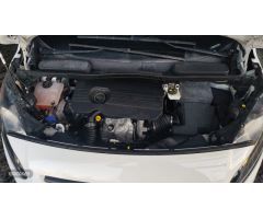Ford Tourneo Connect 1.5 Ecoboost Trend de 2018 con 132.000 Km por 13.850 EUR. en Alava