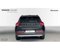 Volvo XC40 2.0 B3 CORE AUTO 163 CV de 2024 con 29.785 Km por 33.900 EUR. en A Coruna