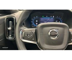 Volvo XC40 2.0 B3 CORE AUTO 163 CV de 2024 con 29.785 Km por 33.900 EUR. en A Coruna