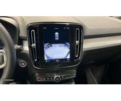 Volvo XC40 2.0 B3 CORE AUTO 163 CV de 2024 con 29.785 Km por 33.900 EUR. en A Coruna