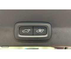 Volvo XC40 2.0 B3 CORE AUTO 163 CV de 2024 con 29.785 Km por 33.900 EUR. en A Coruna