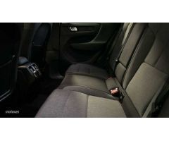 Volvo XC40 2.0 B3 CORE AUTO 5P de 2024 con 32.129 Km por 33.700 EUR. en Valencia