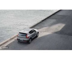Volvo XC40 XC40 Core, B3 Mild hybrid, Gasolina de 2025 con 1 Km por 39.900 EUR. en Madrid