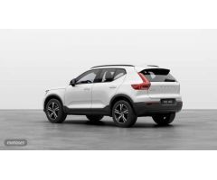 Volvo XC40 XC40 Plus, B3 Mild hybrid, Gasolina, Dark de 2025 con 1 Km por 41.700 EUR. en Madrid
