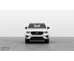Volvo XC40 XC40 Plus, B3 Mild hybrid, Gasolina, Dark de 2025 con 1 Km por 41.700 EUR. en Madrid
