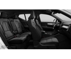 Volvo XC40 XC40 Plus, B3 Mild hybrid, Gasolina, Dark de 2025 con 1 Km por 41.700 EUR. en Madrid