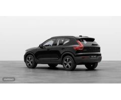Volvo XC40 XC40 Plus, B3 Mild hybrid, Gasolina, Dark de 2025 con 1 Km por 41.700 EUR. en Madrid