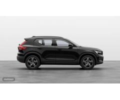 Volvo XC40 XC40 Plus, B3 Mild hybrid, Gasolina, Dark de 2025 con 1 Km por 41.700 EUR. en Madrid