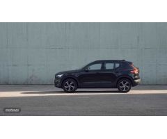 Volvo XC40 XC40 Plus, B3 Mild hybrid, Gasolina, Dark de 2025 con 1 Km por 41.700 EUR. en Madrid