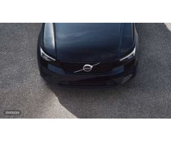 Volvo XC40 XC40 Plus, B3 Mild hybrid, Gasolina, Dark de 2025 con 1 Km por 41.700 EUR. en Madrid