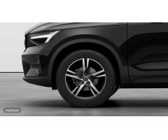 Volvo XC40 XC40 Plus, B3 Mild hybrid, Gasolina, Dark de 2025 con 1 Km por 41.700 EUR. en Madrid