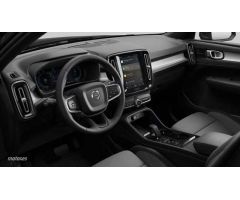 Volvo XC40 XC40 Plus, B3 Mild hybrid, Gasolina, Dark de 2025 con 1 Km por 41.700 EUR. en Madrid