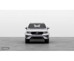 Volvo XC40 XC40 Core, B4 Mild hybrid, Gasolina de 2025 con 1 Km por 41.900 EUR. en Madrid