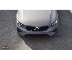Volvo XC40 XC40 Core, B4 Mild hybrid, Gasolina de 2025 con 1 Km por 41.900 EUR. en Madrid