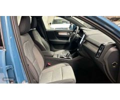 Volvo XC40 XC40 Core, B3 Mild hybrid, Gasolina de 2025 con 1 Km por 39.300 EUR. en Madrid