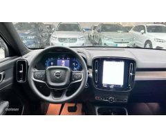 Volvo XC40 XC40 Core, B3 Mild hybrid, Gasolina de 2025 con 1 Km por 39.300 EUR. en Madrid