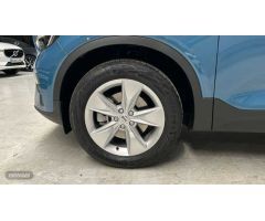 Volvo XC40 XC40 Core, B3 Mild hybrid, Gasolina de 2025 con 1 Km por 39.300 EUR. en Madrid
