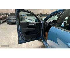 Volvo XC40 XC40 Core, B3 Mild hybrid, Gasolina de 2025 con 1 Km por 39.300 EUR. en Madrid