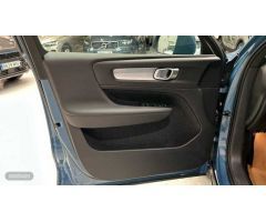 Volvo XC40 XC40 Core, B3 Mild hybrid, Gasolina de 2025 con 1 Km por 39.300 EUR. en Madrid