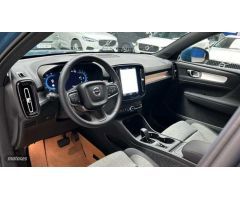 Volvo XC40 XC40 Core, B3 Mild hybrid, Gasolina de 2025 con 1 Km por 39.300 EUR. en Madrid