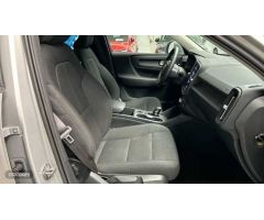 Volvo XC40 XC40 Core, B3 Mild hybrid, Gasolina de 2025 con 1 Km por 39.300 EUR. en Madrid