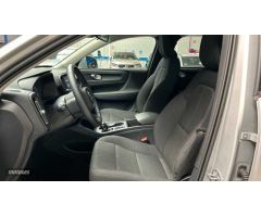 Volvo XC40 XC40 Core, B3 Mild hybrid, Gasolina de 2025 con 1 Km por 39.300 EUR. en Madrid